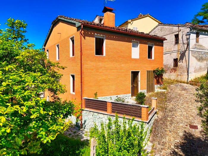 Casa con 6 locali in vendita in Via Lontra, Sant'Angelo in Pontano