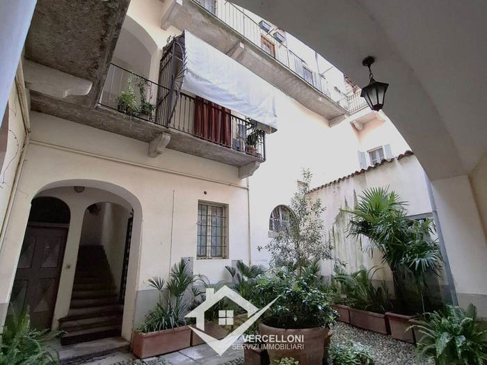 Appartamento bilocale in vendita in Corso Felice Cavallotti, Centro Storico, Novara