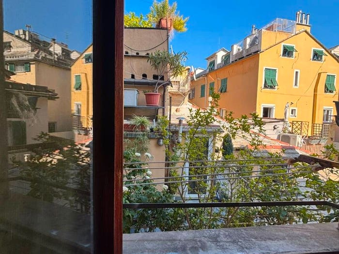 Appartamento trilocale in vendita in Vico Lavagna, Caricamento, Genova