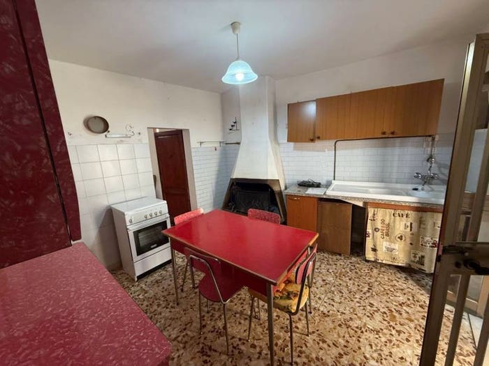 Casa quadrilocale in vendita in via delle fontanelle, Centro, Chiusi