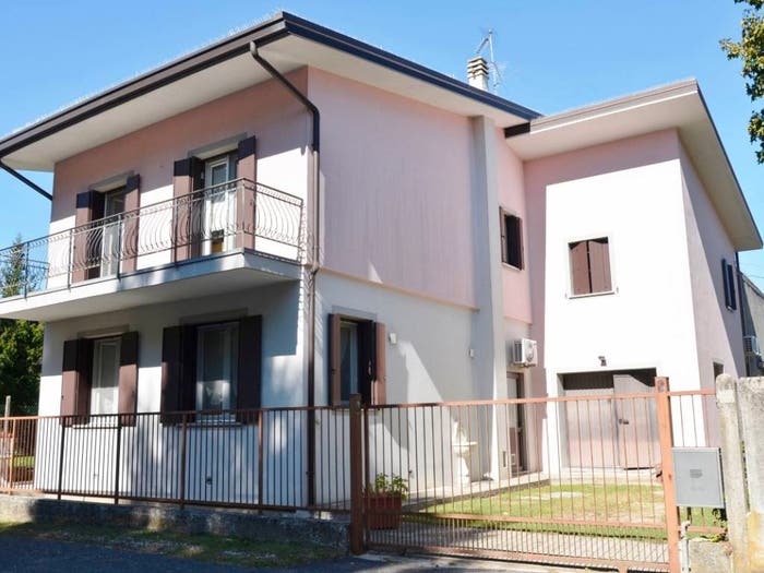 Casa con 6 locali in vendita in Via Piave, Turriaco