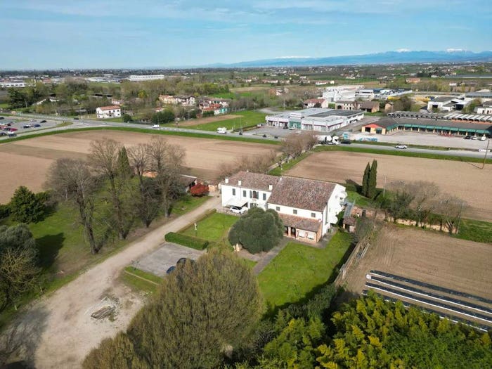 Casa con 5 locali in vendita in Via Pasquale Longo, Borgo Veneto