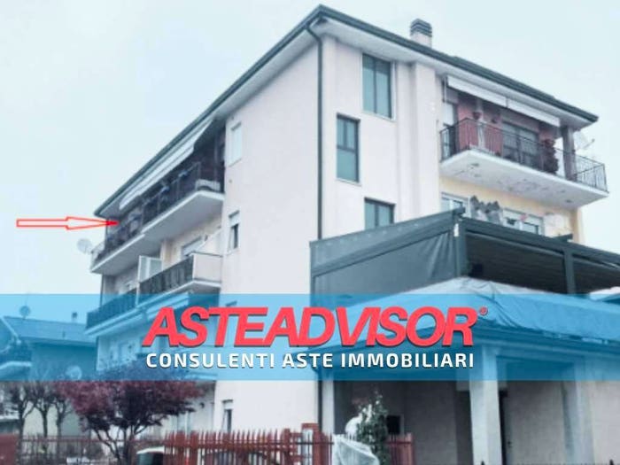 Appartamento con 5 locali in vendita in Via Gaetano Donizetti, Paladina