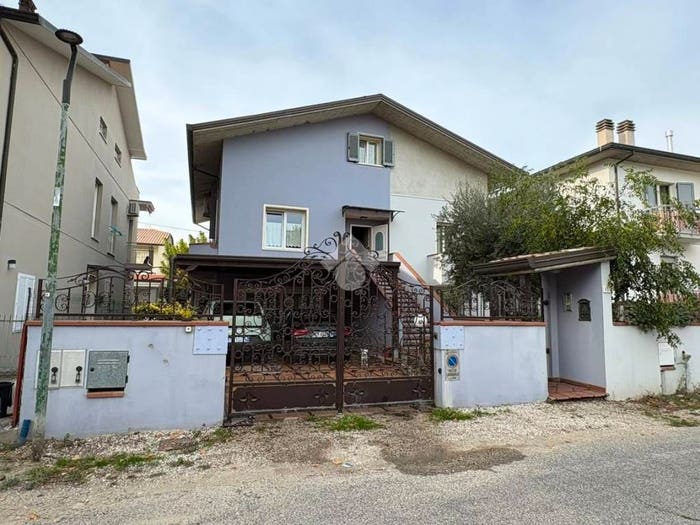 Casa quadrilocale in vendita in Viale aristotele, Villamarina Mare, Cesenatico