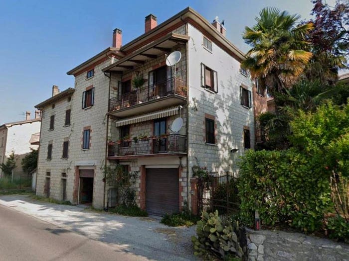 Appartamento con 5 locali in vendita in Frazione Semonte, Semonte Casamorcia, Gubbio
