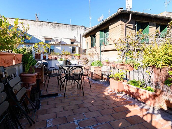 Appartamento quadrilocale in vendita in Via del Governo Vecchio, Piazza Navona, Roma
