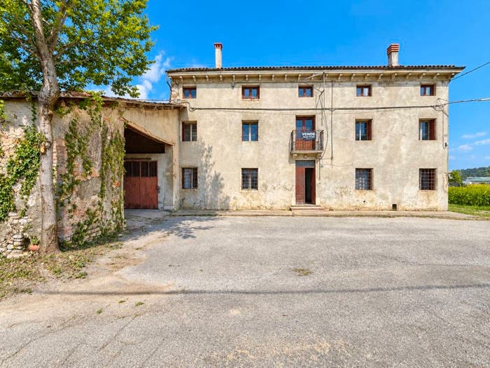 Casa con 6 locali in vendita in VIA MEZZANA, Barbarano Mossano