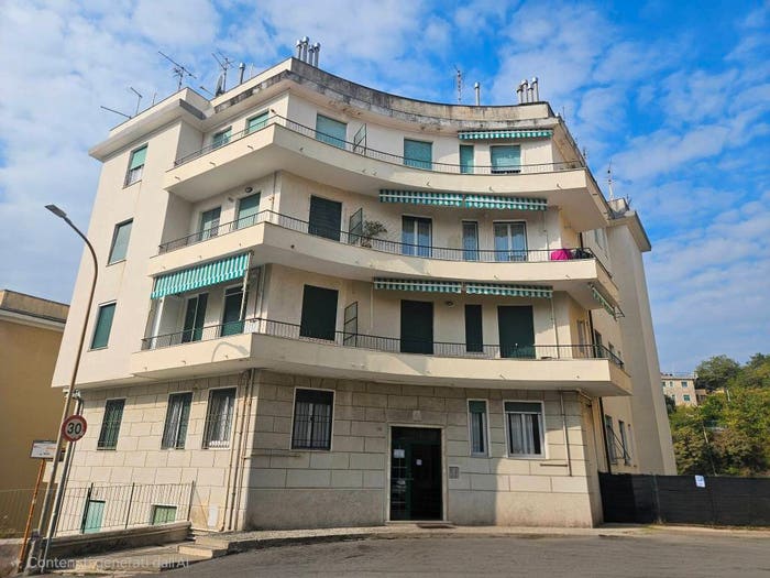 Appartamento bilocale in vendita in Via Amerigo Vespucci, Pegli, Genova