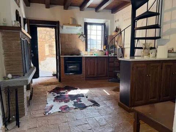 Appartamento trilocale in vendita in Vicolo Del Tulipano No Number, Centro, Capranica