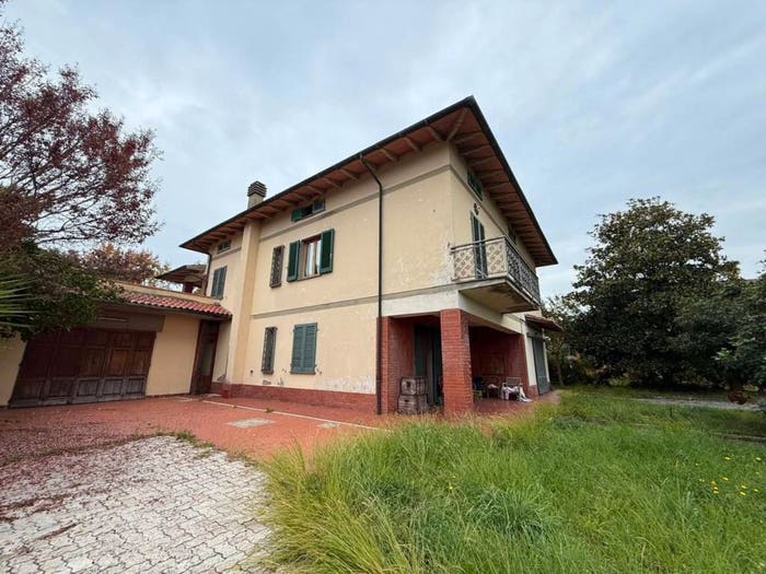 Casa con 6 locali in vendita in Via degli Aironi, Massarella, Fucecchio