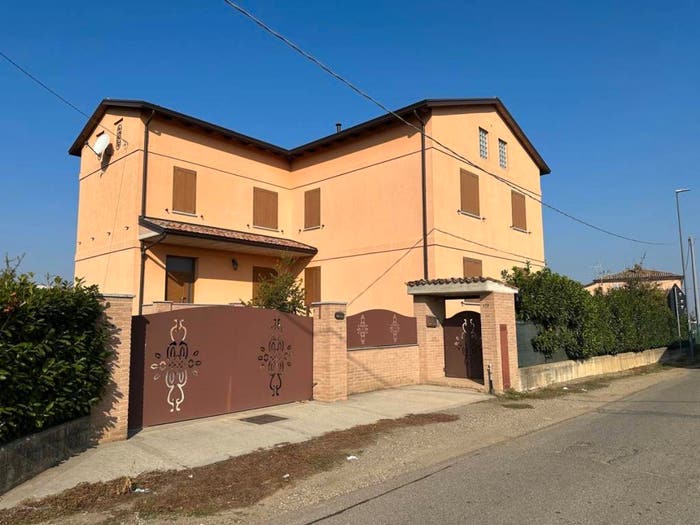 Casa con 6 locali in vendita in Strada Comunale della Pelosa, Fiorenzuola d'Arda