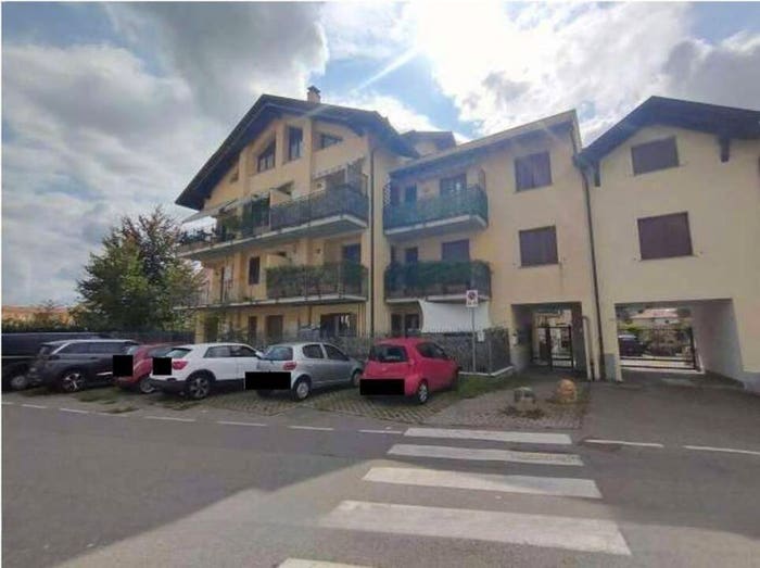 Appartamento quadrilocale in vendita in Via Damiano Chiesa, Centro, Marnate