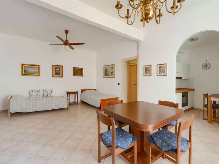 Appartamento trilocale in vendita in Centro, Alassio