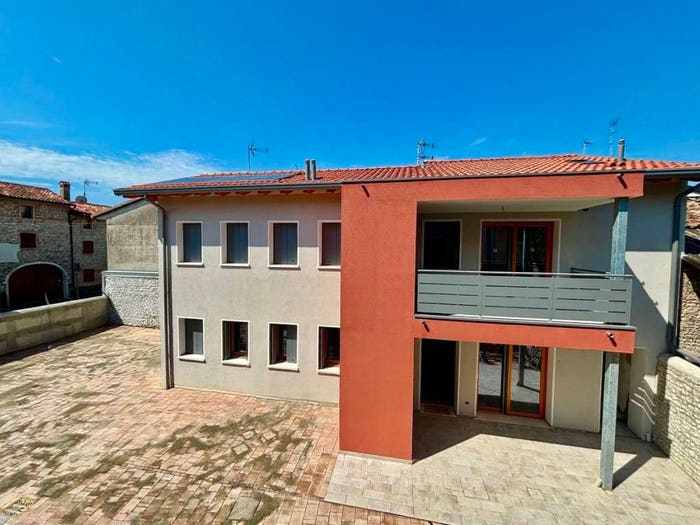 Appartamento con 5 locali in vendita in Via Saccon Cordenons, Centro, Cordenons