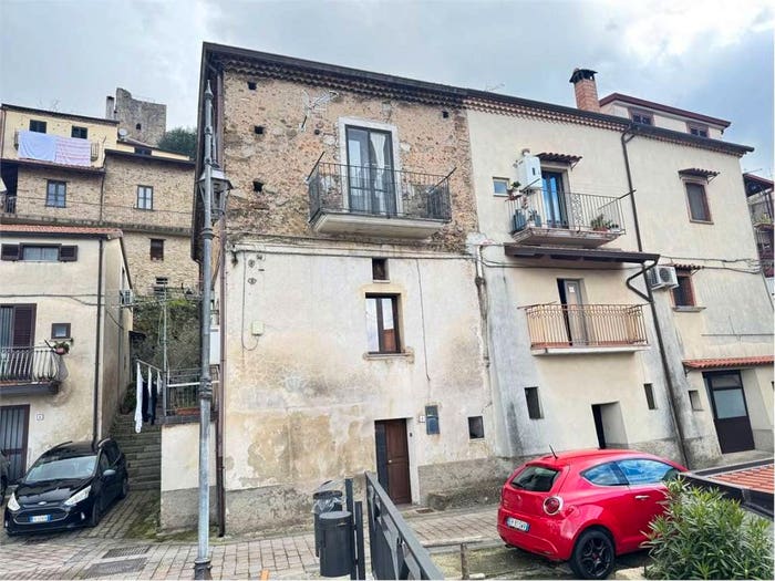 Appartamento trilocale in vendita in Via cafasso, Novi Velia