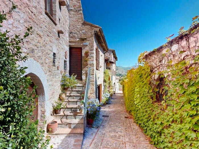 Casa trilocale in vendita in Via Fontanello I, Centro, Spello