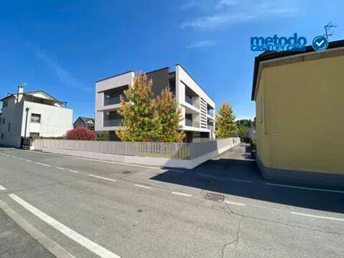 Appartamento quadrilocale in vendita in Via Giacinto Carini No Number, Porta Trento, Padova