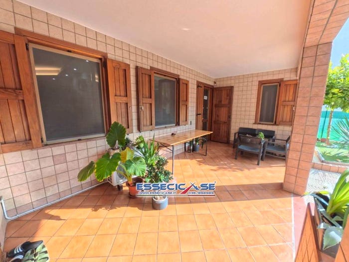 Casa con 6 locali in vendita in Via Guglielmo Marconi, Centro, Martinengo