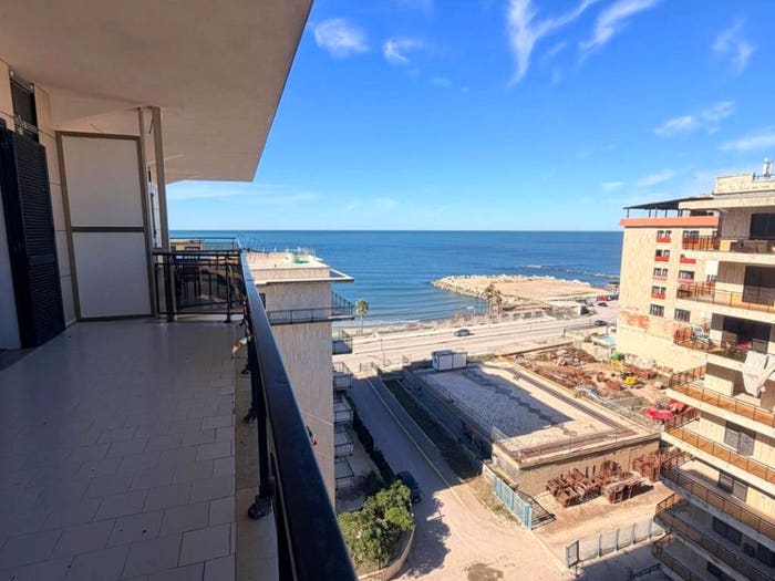 Appartamento trilocale in vendita in Viale del Mare, Pinetamare, Castel Volturno