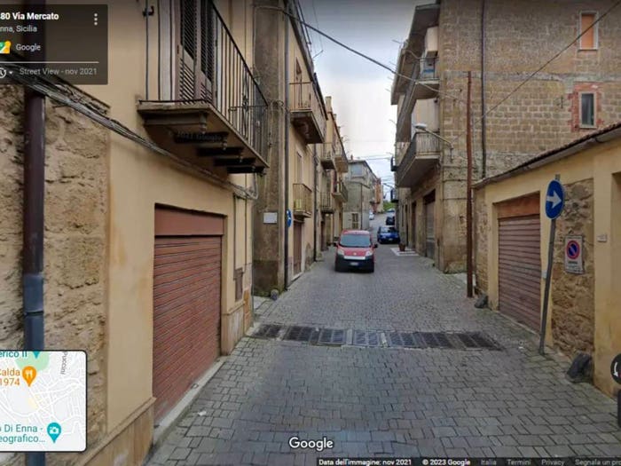 Casa con 6 locali in vendita in Via Mercato, Centro, Enna