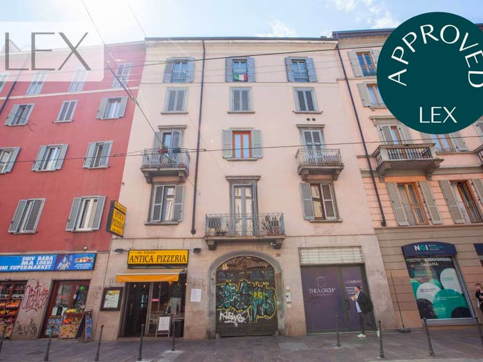 Appartamento trilocale in vendita in Corso San Gottardo, Milano