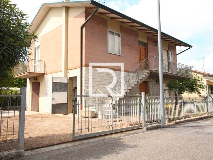 Casa con 6 locali in vendita in Castiglione Villa Inferno Montaletto, Cervia