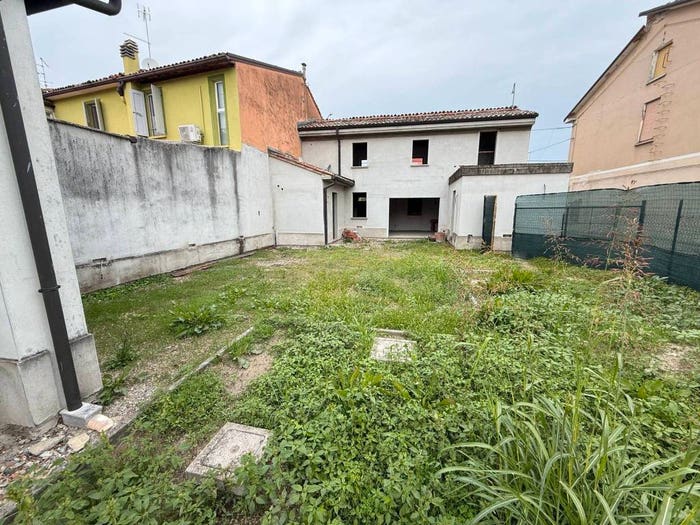 Casa trilocale in vendita in Via Fratelli Rosselli, Centro, Monticelli d'Ongina