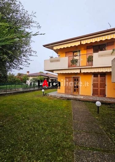 Casa quadrilocale in vendita in Via Giorgio La Pira, Centro, Pedrengo