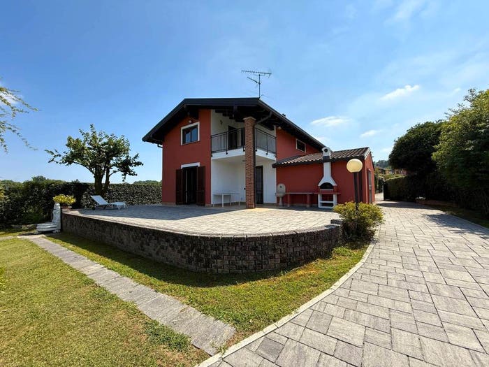 Casa con 5 locali in vendita in Castelletto Sopra Ticino