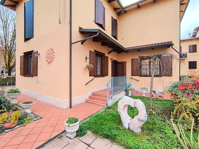 Appartamento con 5 locali in vendita in Centro, Nonantola