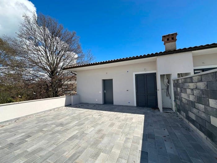 Casa quadrilocale in vendita in VIA DEI PLATANI, Manziana