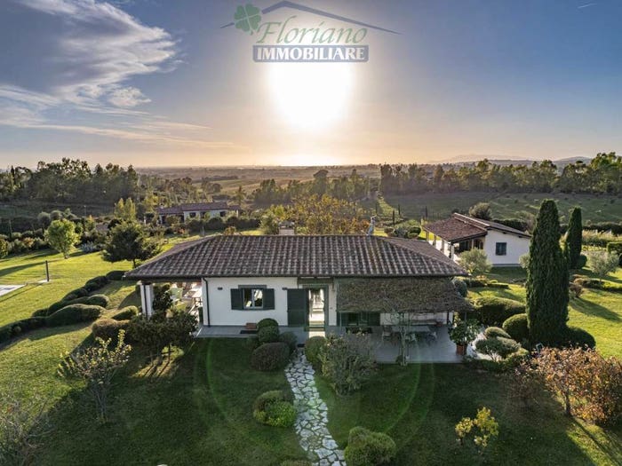 Casa con 6 locali in vendita in Località Cacciata Grande, Montalto di Castro