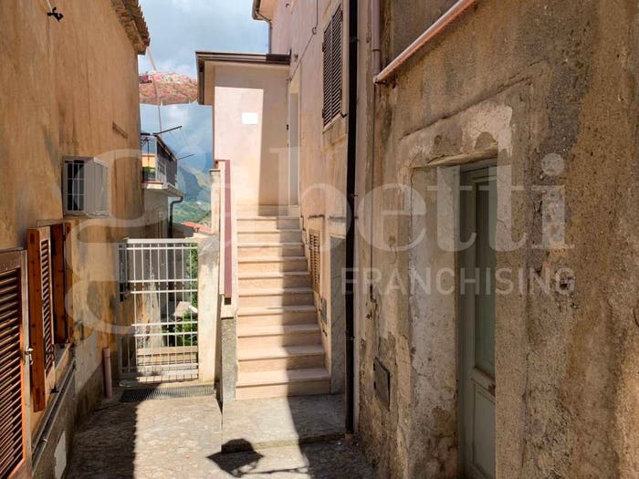 Casa quadrilocale in vendita in VIA DEL MARE, Scalo Ferroviario, Fiumefreddo Bruzio