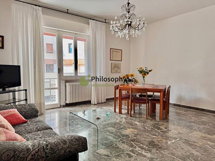 Appartamento con 5 locali in vendita in Via Santa Margherita, Adriatico, Ancona