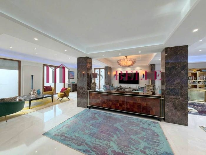 Casa quadrilocale in vendita in Viale Giuseppe Mazzini, Marina di Massa Centro, Massa