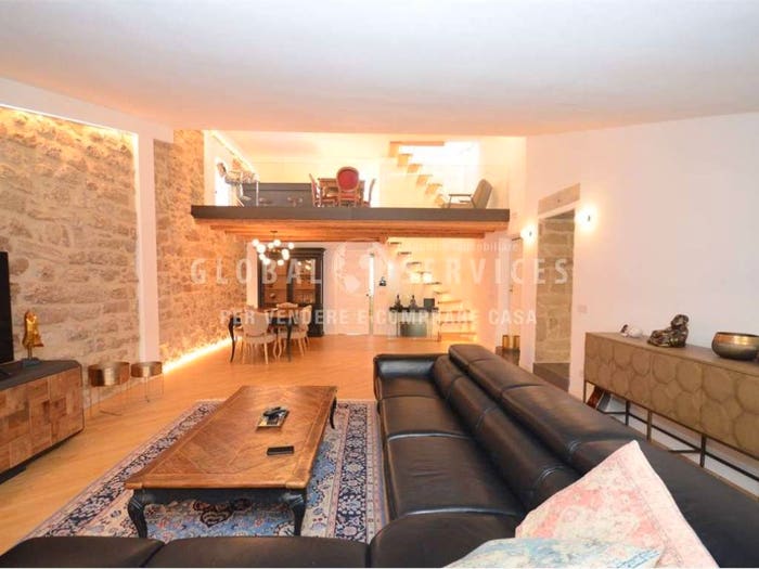 Casa con 6 locali in vendita in Via Carlo Alberto, Centro Storico, Alghero