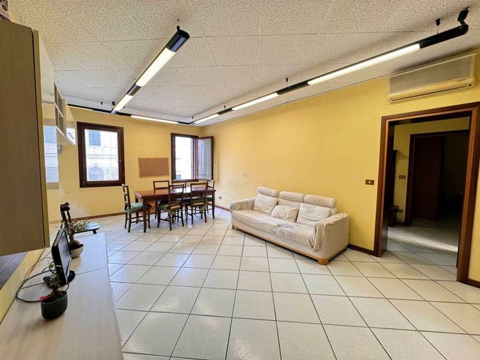 Appartamento con 5 locali in vendita in Centro Storico, Chioggia