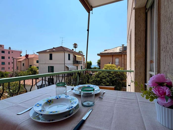 Appartamento quadrilocale in vendita in Via Novembre, Borgio, Borgio Verezzi