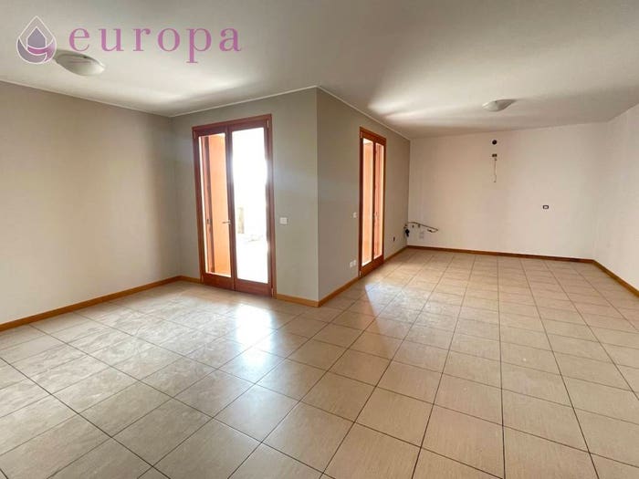Appartamento quadrilocale in vendita in via trinita, Centro, Brugnera
