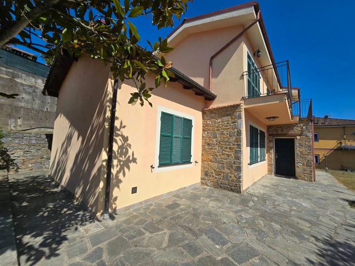 Casa con 5 locali in vendita in Borgata Fuenza, Villafranca, Garlenda