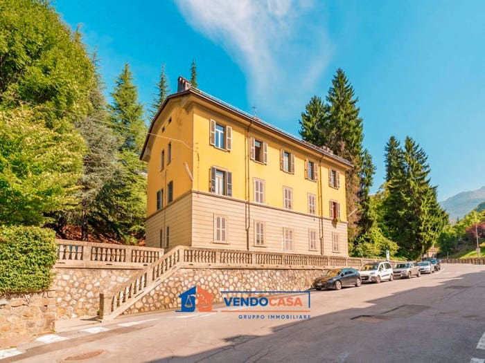Appartamento con 5 locali in vendita in Piazza Risorgimento, Centro, Limone Piemonte