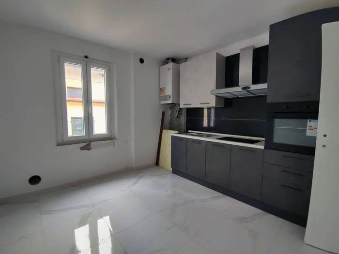 Appartamento quadrilocale in vendita in Piazza Libertà, Centro, Fornovo di Taro