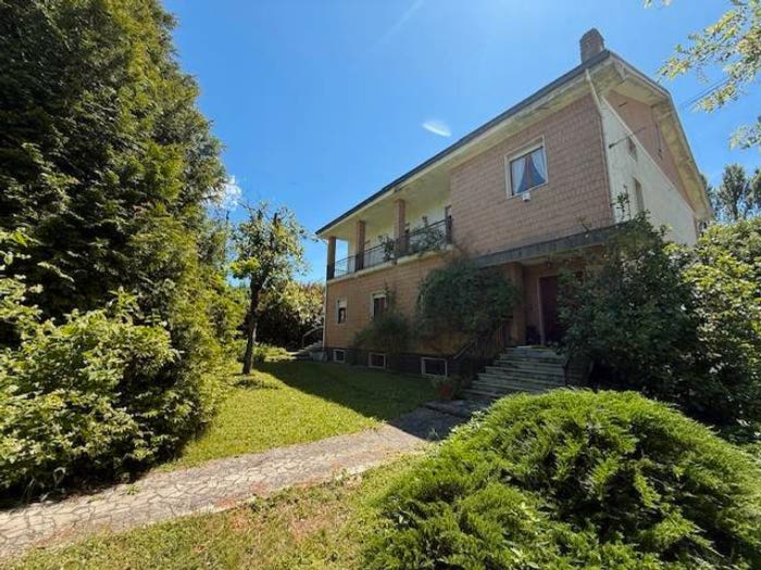 Casa con 6 locali in vendita in Strada Monterosso, Centro, Acqui Terme