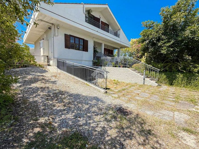 Casa con 5 locali in vendita in Via Filippo Molino, Chieti Scalo, Chieti