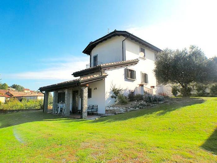 Casa con 6 locali in vendita in Via Serra, Serra, Odalengo Piccolo