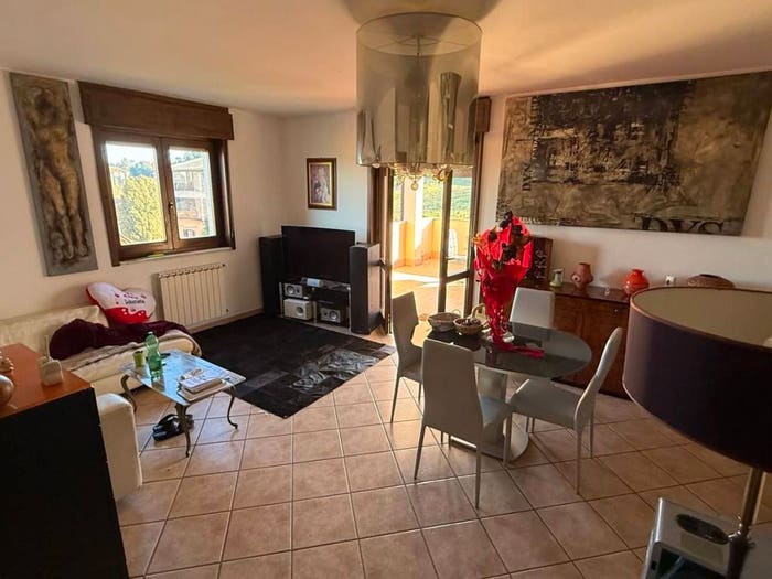 Casa con 6 locali in vendita in Via Alcide De Gasperi, Faleria
