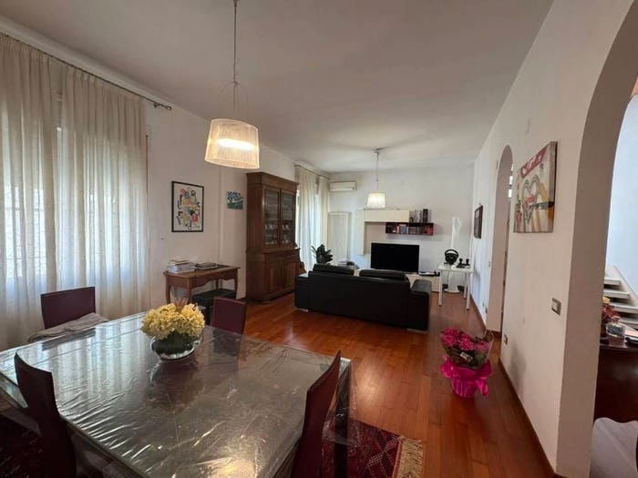Appartamento con 6 locali in vendita in Via Fabio Filzi, Porta a Lucca, Pisa