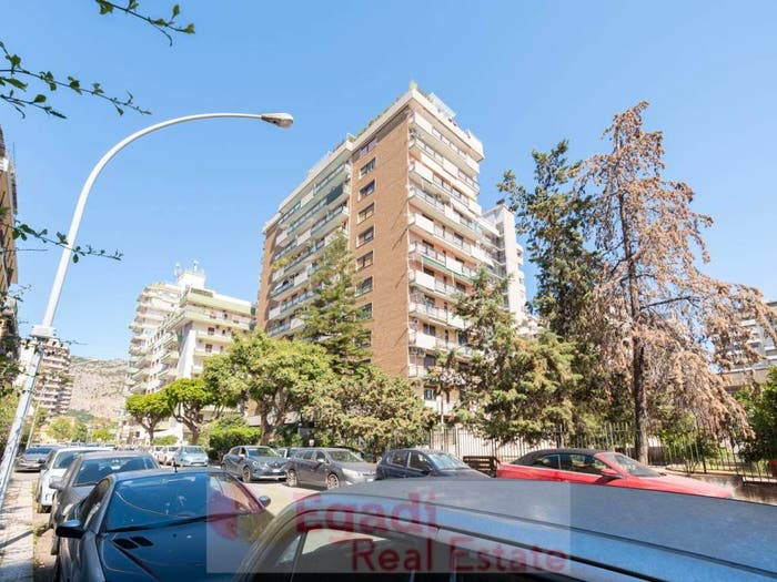 Appartamento trilocale in vendita in Via Valdemone, De Gasperi Croce Rossa, Palermo