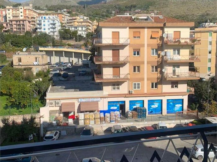 Appartamento con 5 locali in vendita in Centro, Formia