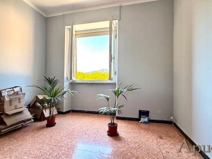 Appartamento con 5 locali in vendita in Viale Trieste, Centro, Massa